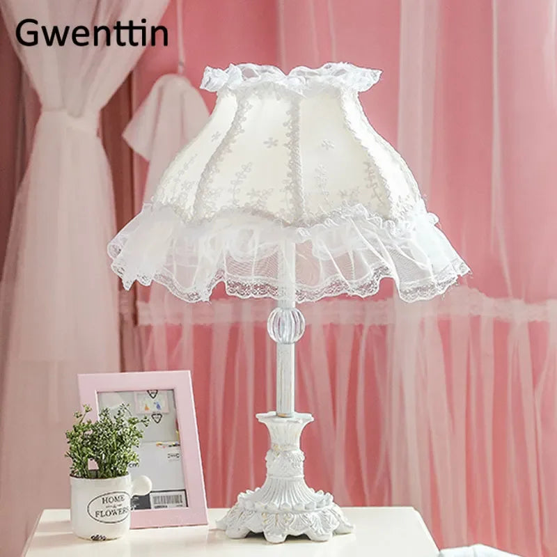 Nordic Ins Pink Table Lamps Lace Fabric Lamp Led Stand Desk Light Fixtures for Bedroom Bedside Princess Home Decor Luminaire E27
